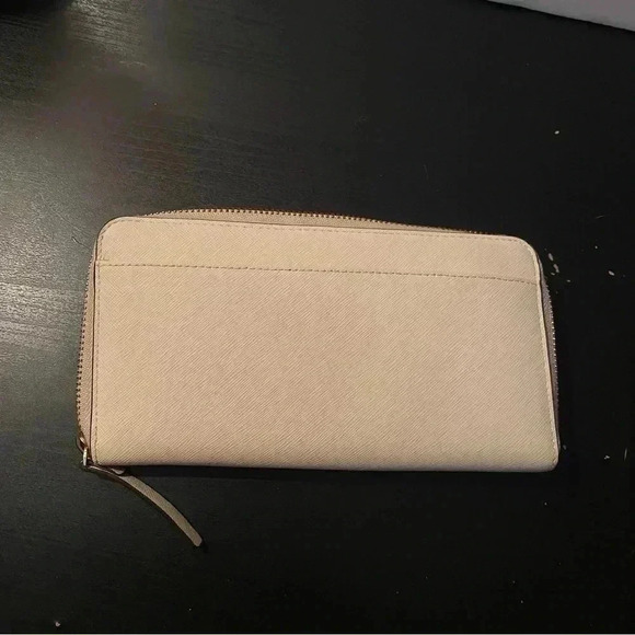 Kate Spade Wallet - Picture 6 of 7